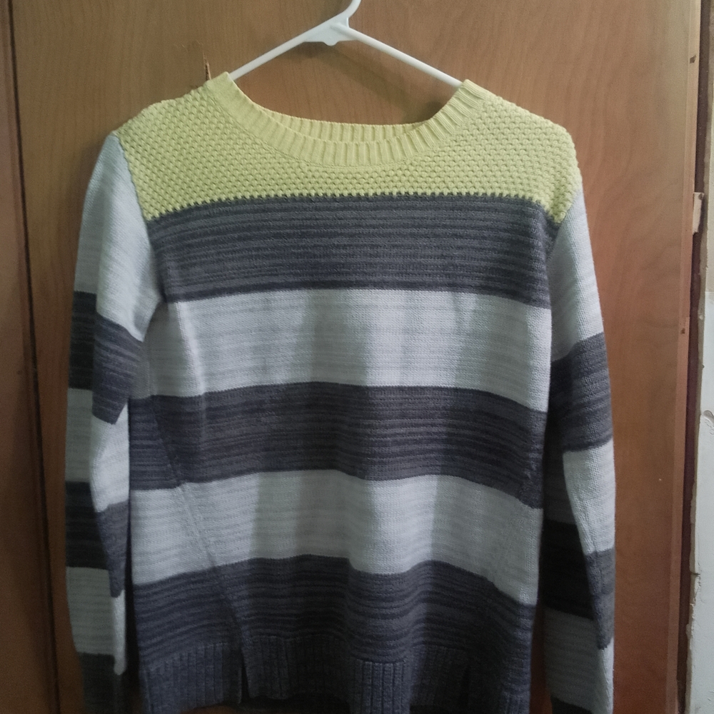 Striped Gray and Yellow Women'sLiz Claiborne Knitted Pullover Sweater Size Small